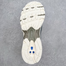 New Balance MR740 NB新百伦系列复古老爹风休闲运动慢跑鞋 采用轻质牛剖革拼接透气网眼衬 New Balance MR740 NB新百伦系列复古老爹风休闲运动慢跑鞋 采用轻质牛剖革拼接透气网眼衬