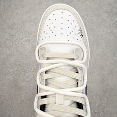 #YC纯原 NK Dunk Low 潮跃 DD1391-100 此款采用经典的黑白基底,在这之上,泼墨的 #YC纯原 NK Dunk Low 潮跃 DD1391-100 此款采用经典的黑白基底,在这之上,泼墨的