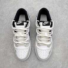 #YC纯原 NK Dunk Low 潮跃 DD1391-100 此款采用经典的黑白基底,在这之上,泼墨的 #YC纯原 NK Dunk Low 潮跃 DD1391-100 此款采用经典的黑白基底,在这之上,泼墨的