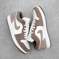Air Jordan AJ1 Low 低帮 橄榄灰 -046 终端优势供应 市面中低帮最具代表性版本没有 Air Jordan AJ1 Low 低帮 橄榄灰 -046 终端优势供应 市面中低帮最具代表性版本没有