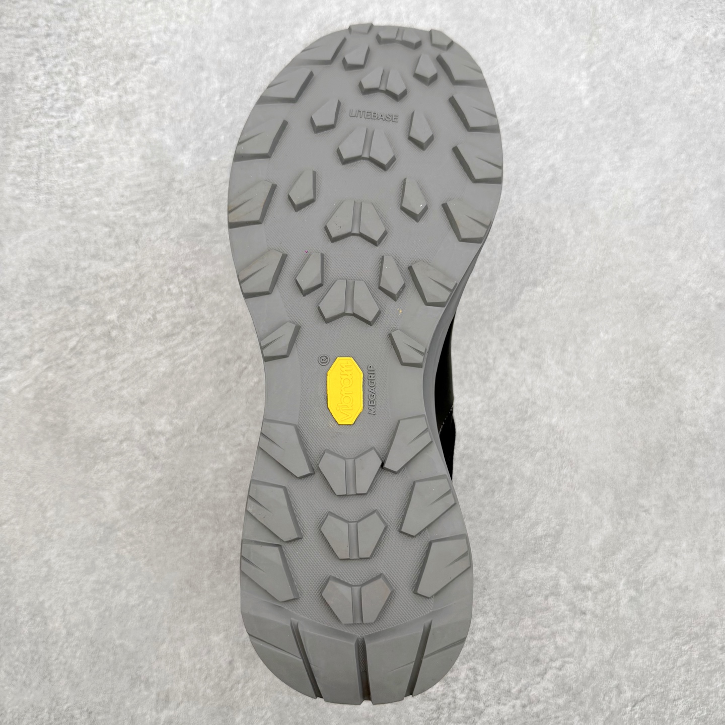 Arcteryx Kopec GTX 始祖鸟户外防水透气低帮徒步登山鞋 Arcteryx中文名始祖鸟，加