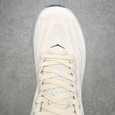 HOKA ONE ONE Clifton 克里夫顿10代专业性能减震公路跑步鞋 轻盈透气的针织网面和纱线 HOKA ONE ONE Clifton 克里夫顿10代专业性能减震公路跑步鞋 轻盈透气的针织网面和纱线