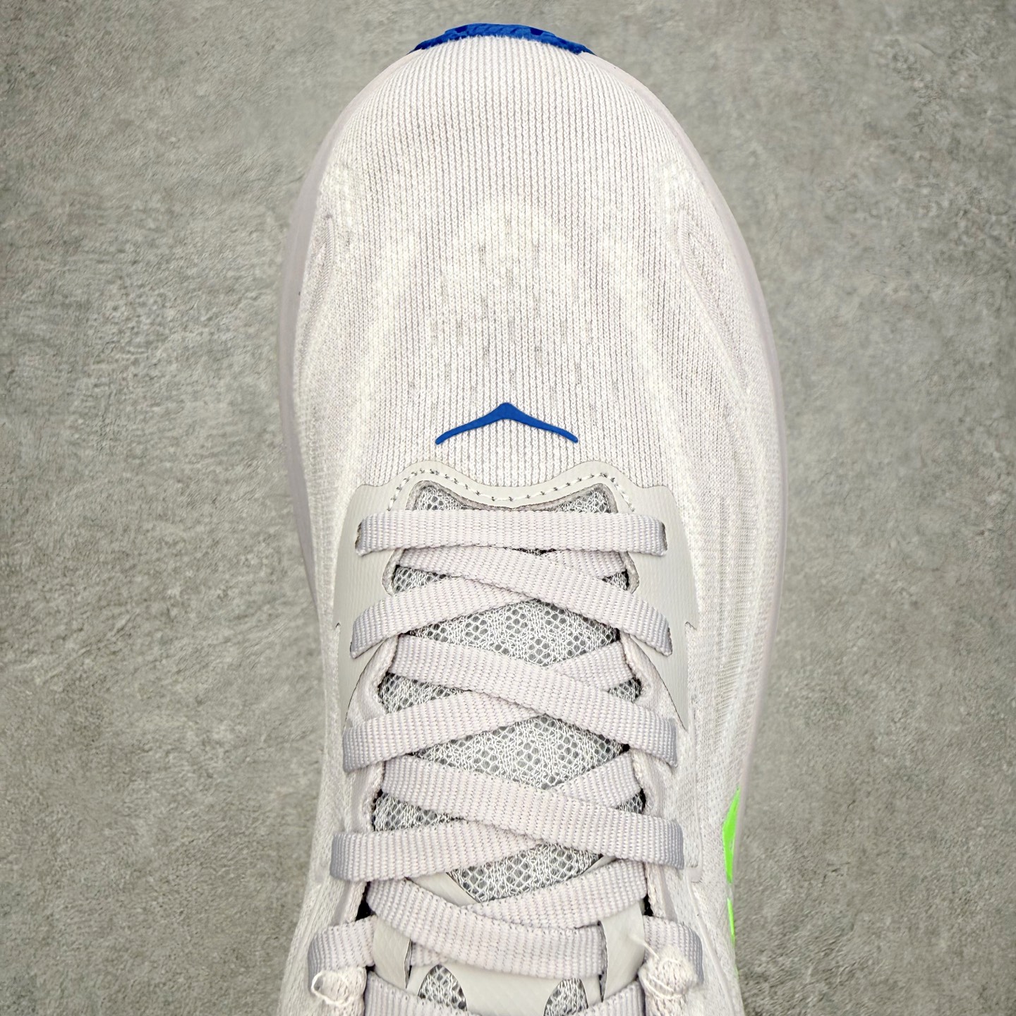 HOKA ONE ONE Clifton 克里夫顿10代专业性能减震公路跑步鞋 轻盈透气的针织网面和纱线