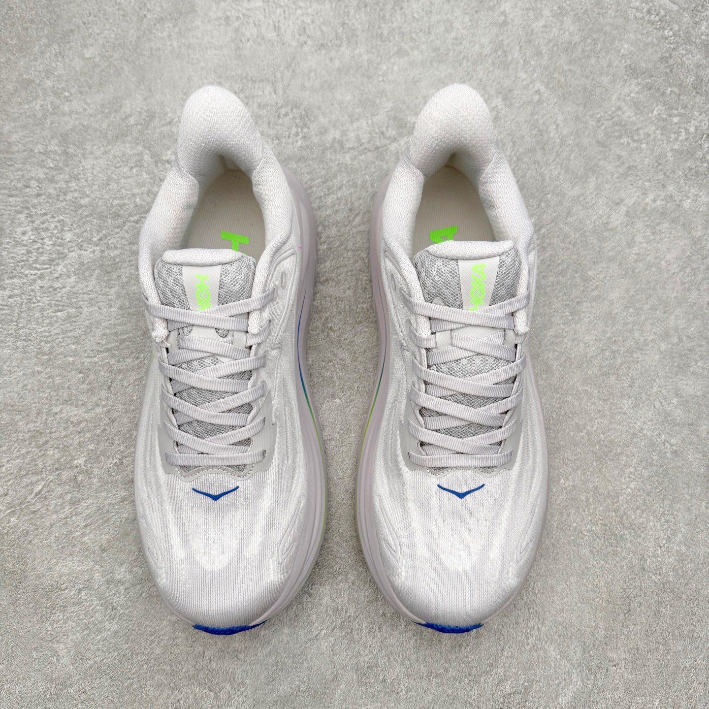 HOKA ONE ONE Clifton 克里夫顿10代专业性能减震公路跑步鞋 轻盈透气的针织网面和纱线
