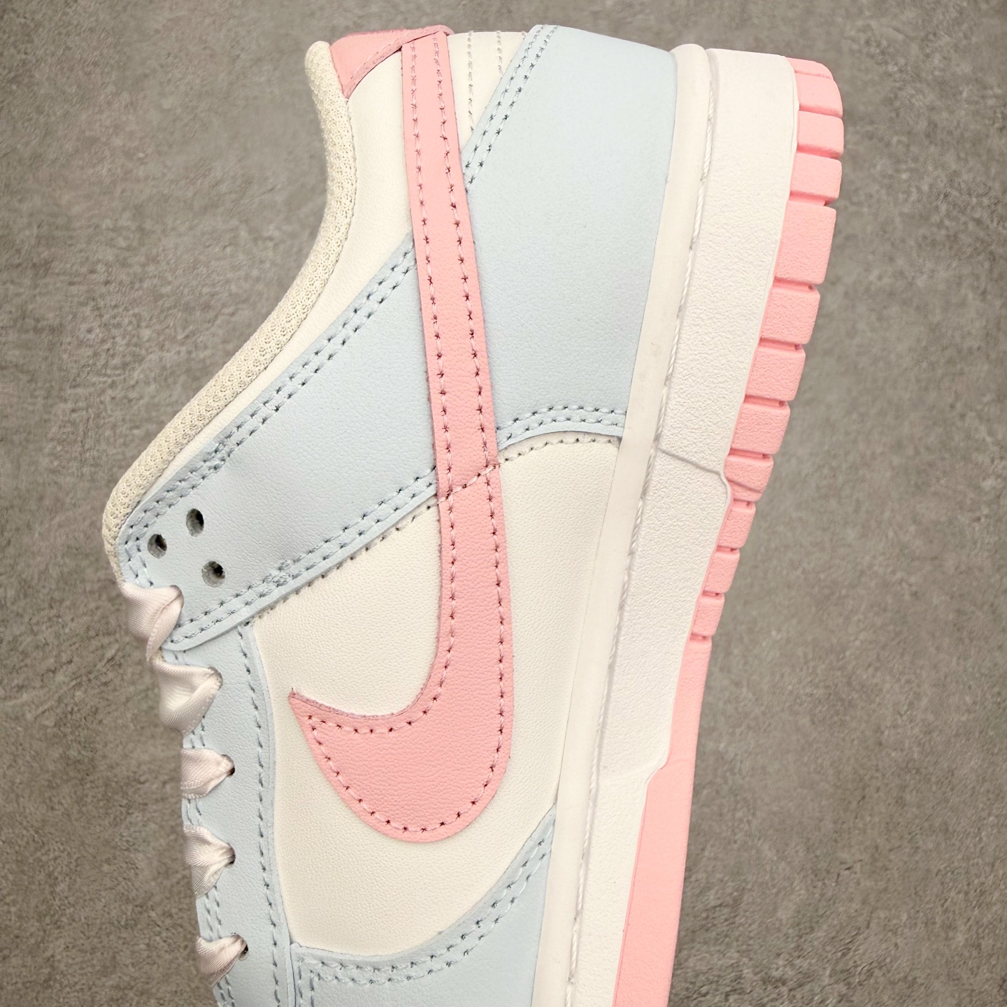 ＃YC纯原 NK SB Dunk Low 蓝莓布丁 IB3484-001 此款以极致的色彩美学，重新定义