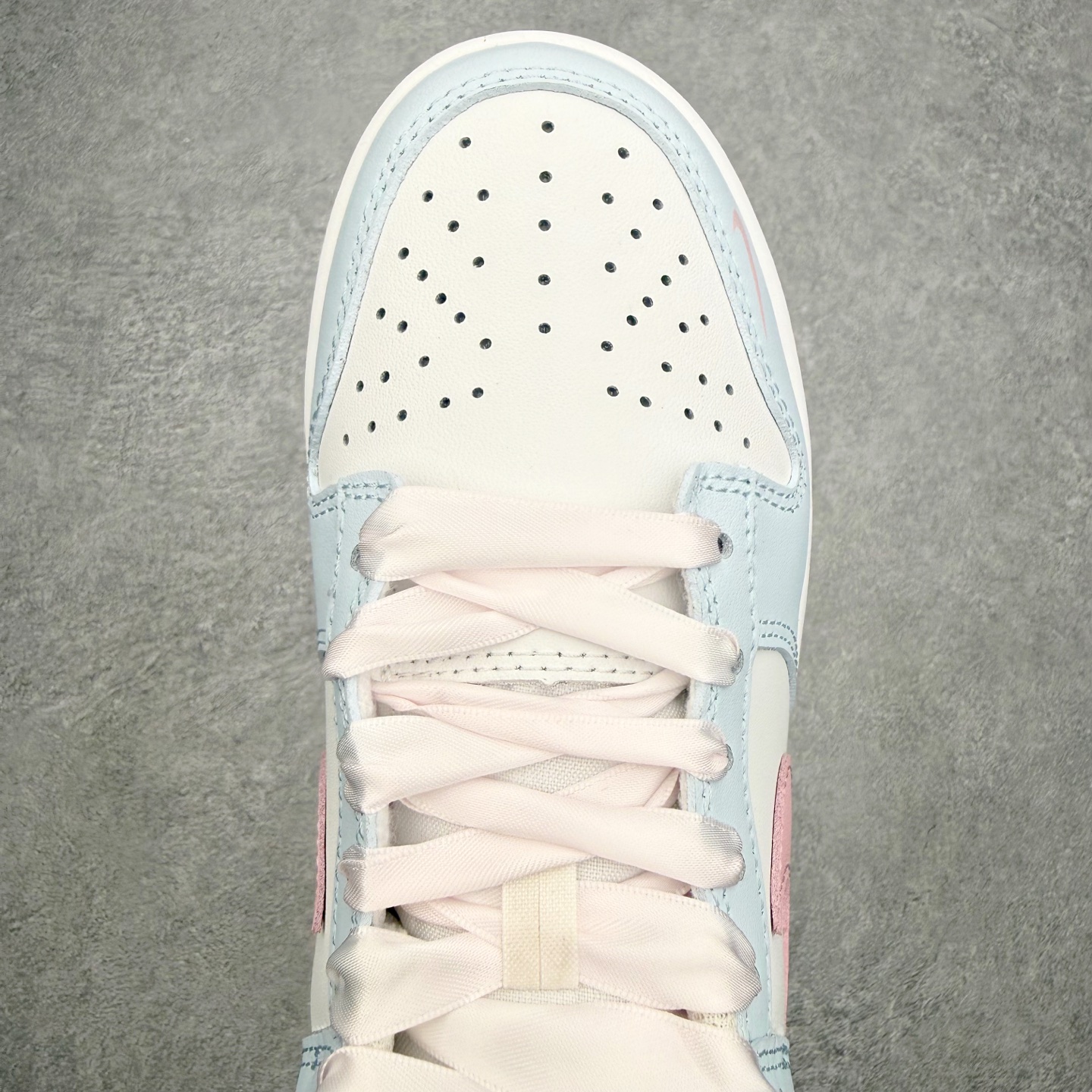 ＃YC纯原 NK SB Dunk Low 蓝莓布丁 IB3484-001 此款以极致的色彩美学，重新定义