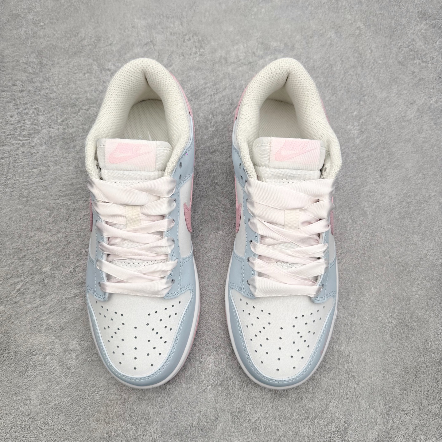 ＃YC纯原 NK SB Dunk Low 蓝莓布丁 IB3484-001 此款以极致的色彩美学，重新定义