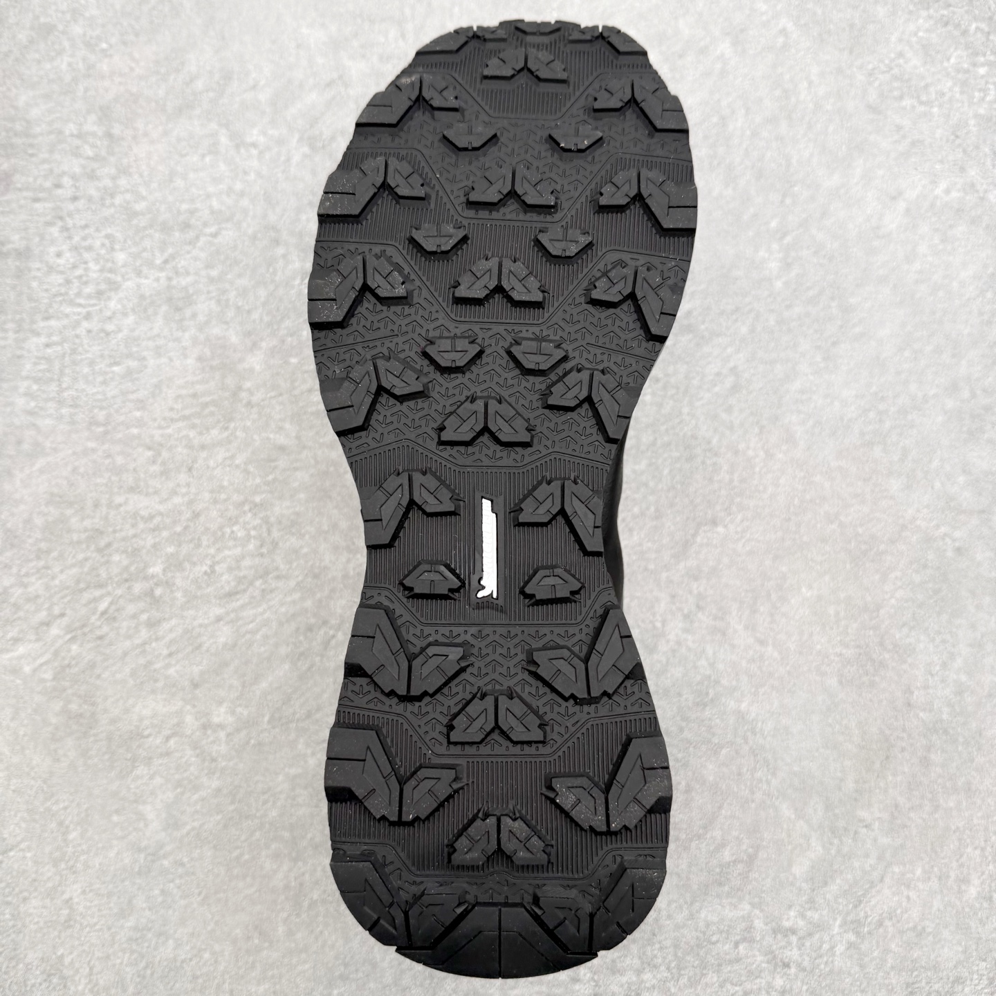 迪桑特DESCENTE RUNNING系列 LAVITATE 3.0 AIR WIRE 缓震舒适 BOA