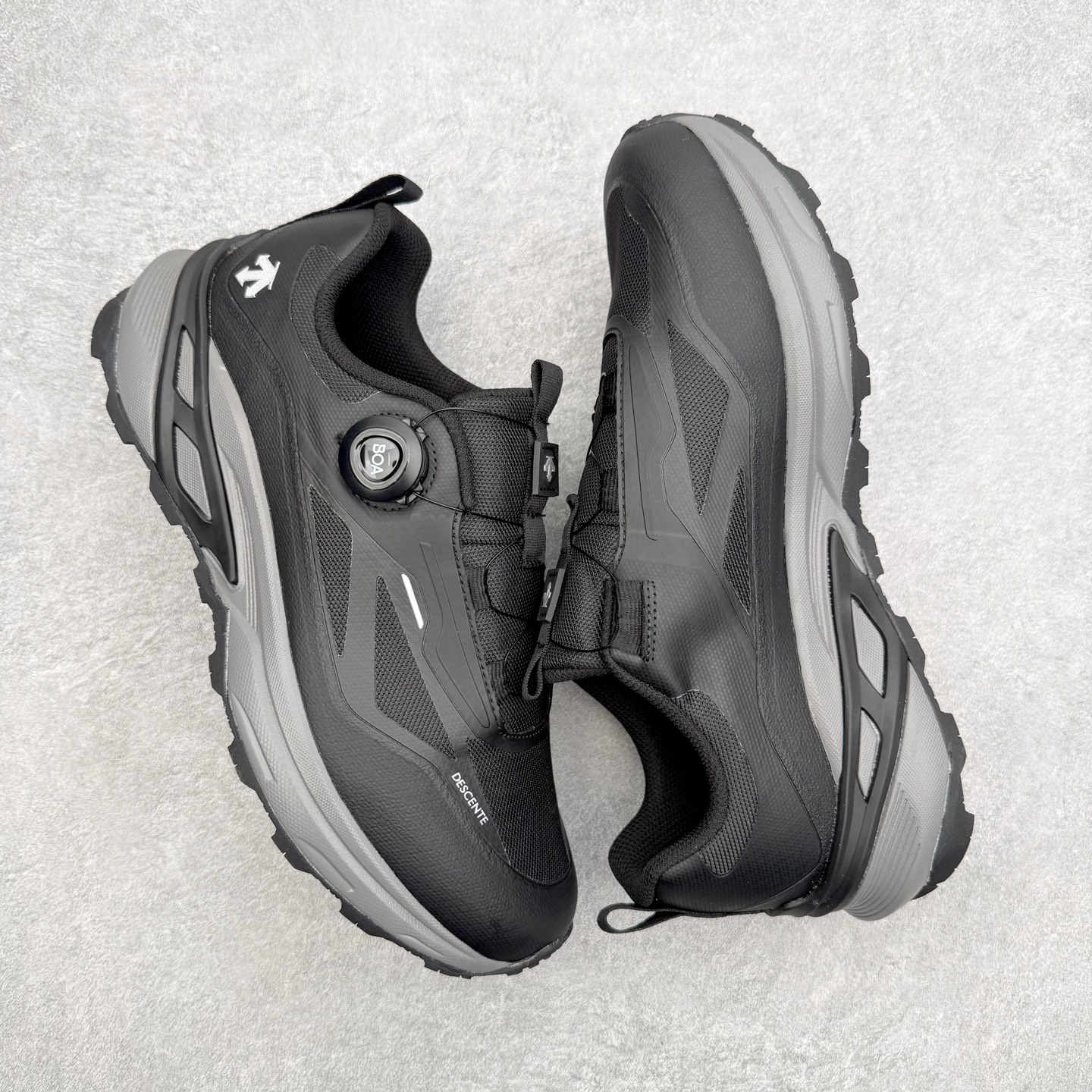 迪桑特DESCENTE RUNNING系列 LAVITATE 3.0 AIR WIRE 缓震舒适 BOA