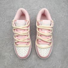 #YC纯原 NK SB Dunk Low 云中胭脂 DD1391-100 当经典的黑白基底遇上那一抹微醺 #YC纯原 NK SB Dunk Low 云中胭脂 DD1391-100 当经典的黑白基底遇上那一抹微醺