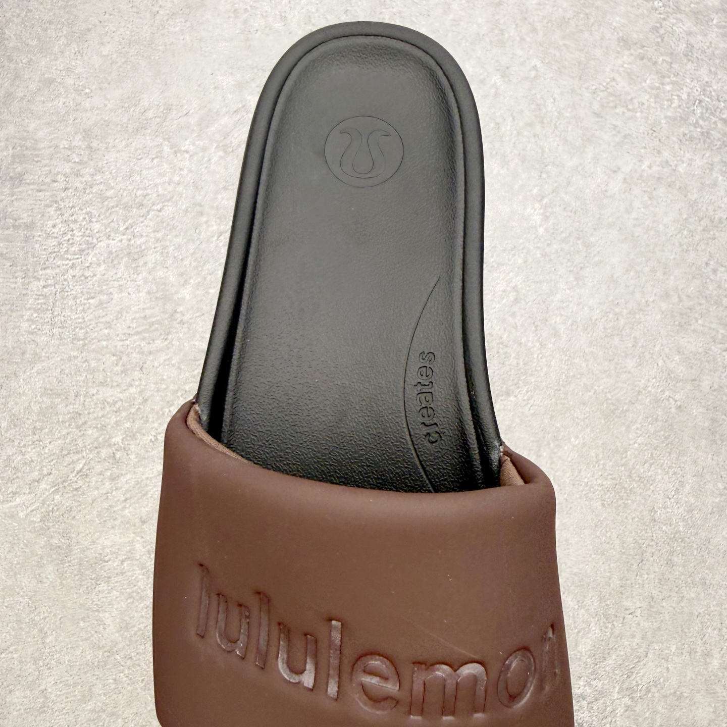 ＃纯原 Lululemon RestfeelTM 露露乐檬休闲运动拖鞋 让运动后的双脚得到更好的休憩 伴