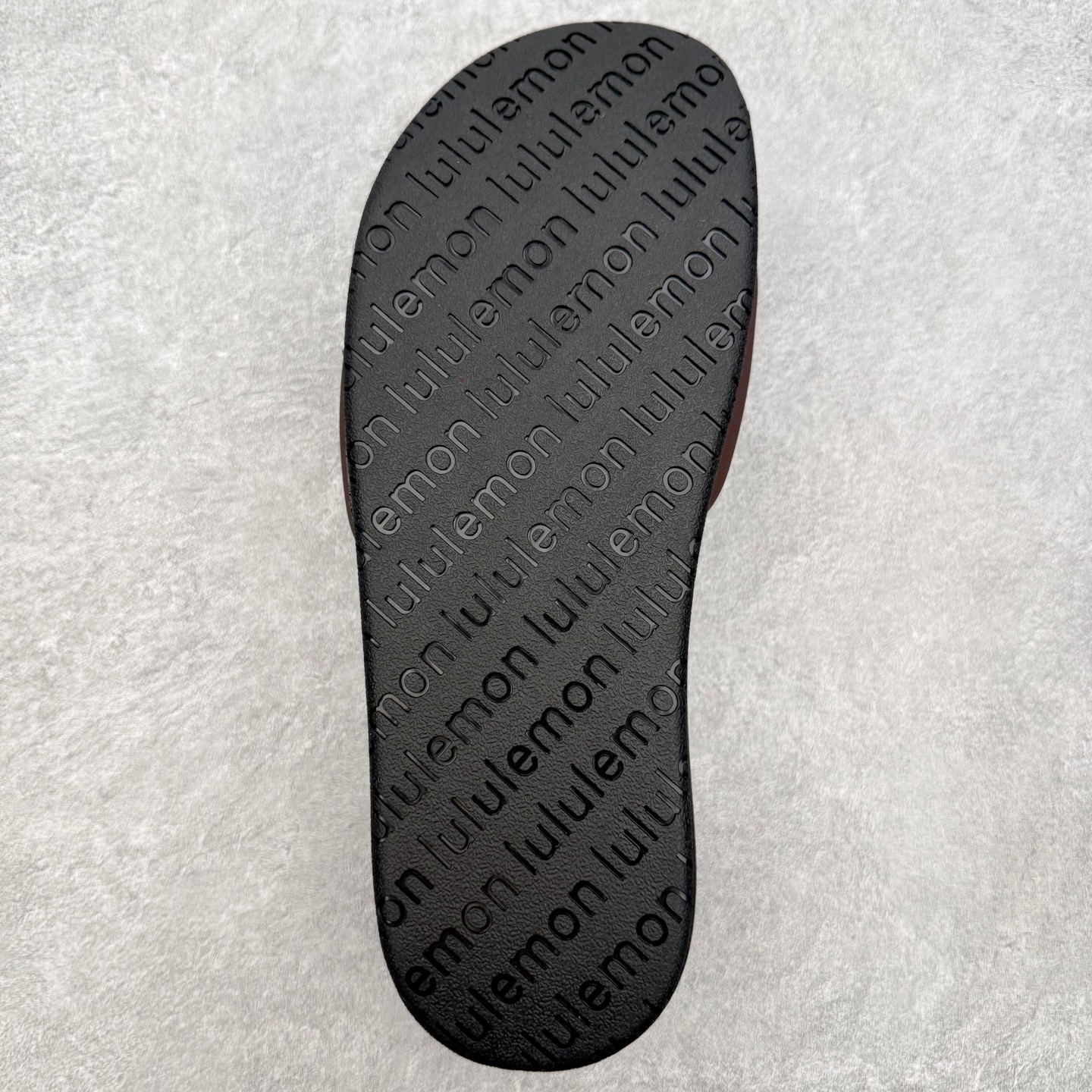 ＃纯原 Lululemon RestfeelTM 露露乐檬休闲运动拖鞋 让运动后的双脚得到更好的休憩 伴