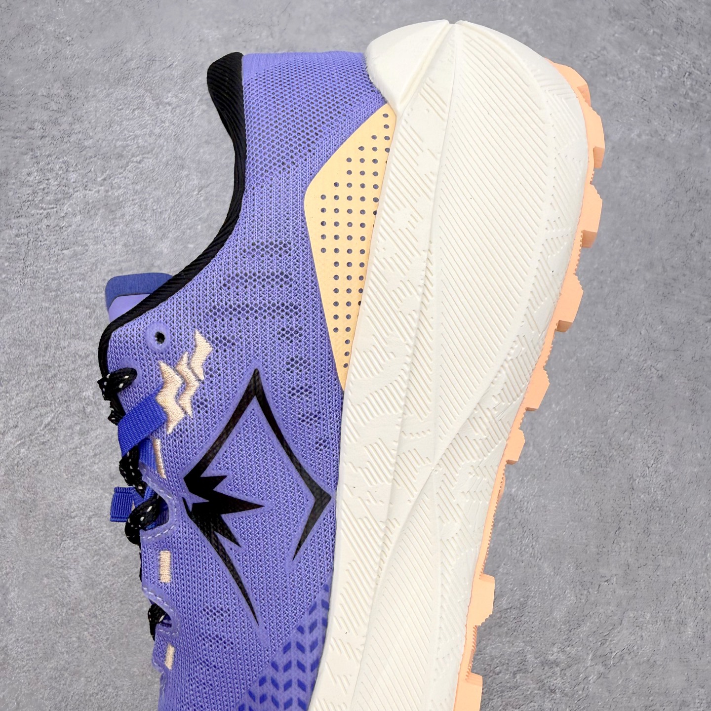 Asics Gel-Trabuco Max 5 舒适缓震轻便竞速 低帮跑步鞋 ASICS(亚瑟士)是日本 Asics Gel-Trabuco Max 5 舒适缓震轻便竞速 低帮跑步鞋 ASICS(亚瑟士)是日本
