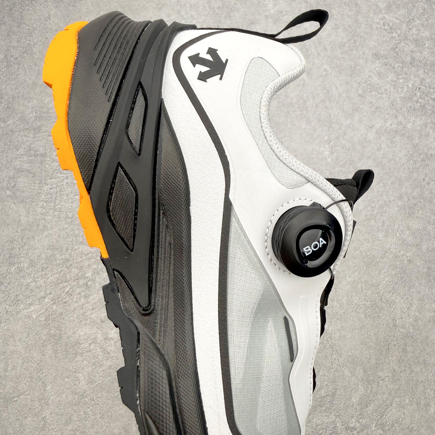 迪桑特DESCENTE RUNNING系列 LAVITATE 3.0 AIR WIRE 缓震舒适 BOA 迪桑特DESCENTE RUNNING系列 LAVITATE 3.0 AIR WIRE 缓震舒适 BOA