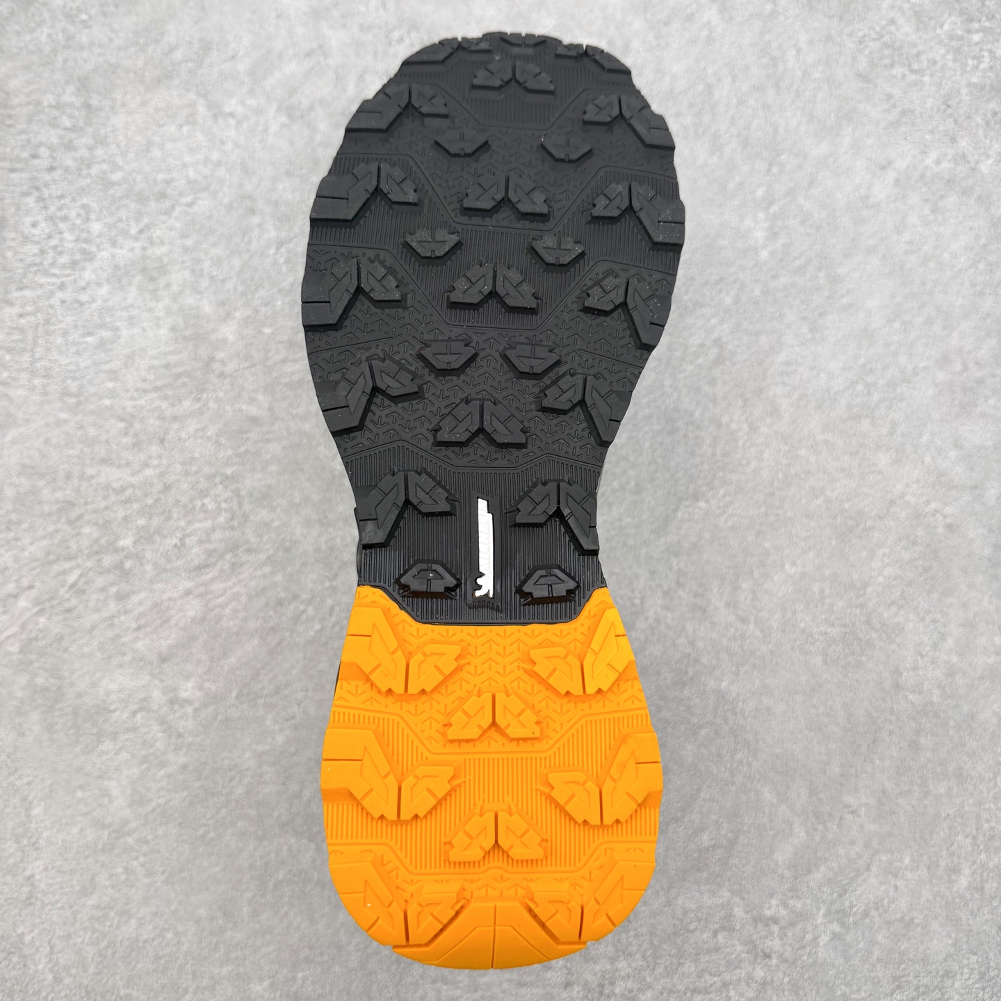 迪桑特DESCENTE RUNNING系列 LAVITATE 3.0 AIR WIRE 缓震舒适 BOA 迪桑特DESCENTE RUNNING系列 LAVITATE 3.0 AIR WIRE 缓震舒适 BOA