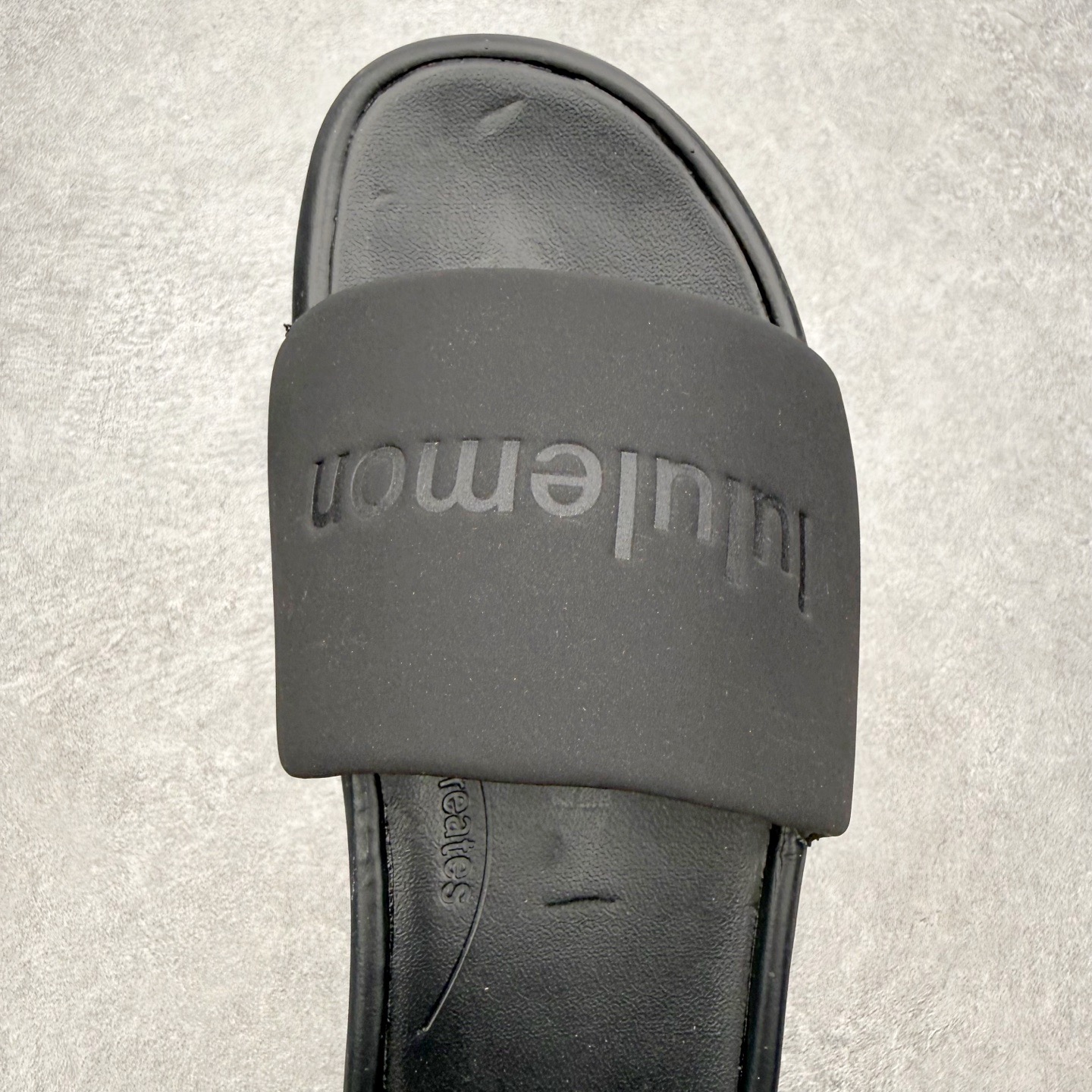 ＃纯原 Lululemon RestfeelTM 露露乐檬休闲运动拖鞋 让运动后的双脚得到更好的休憩 伴
