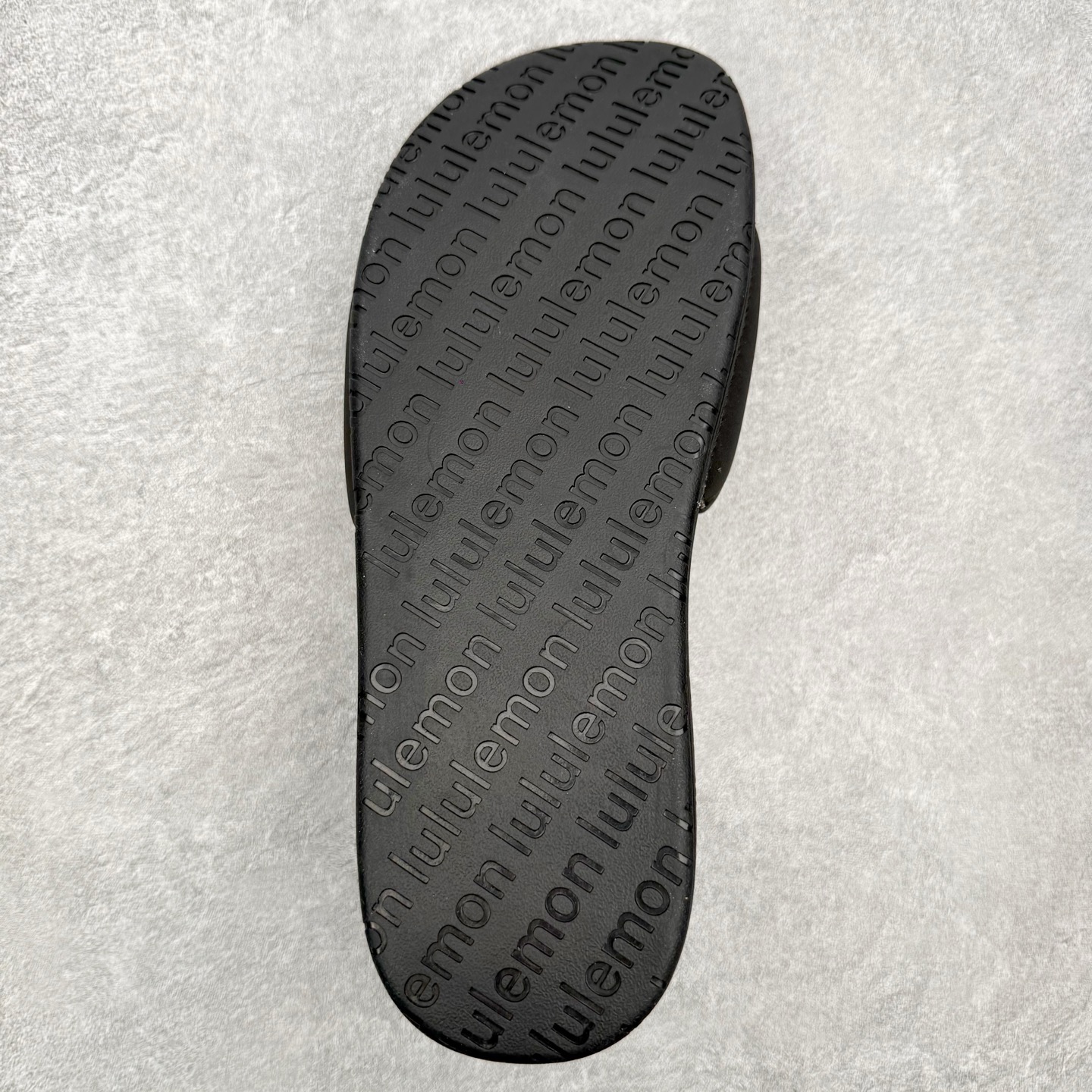 ＃纯原 Lululemon RestfeelTM 露露乐檬休闲运动拖鞋 让运动后的双脚得到更好的休憩 伴