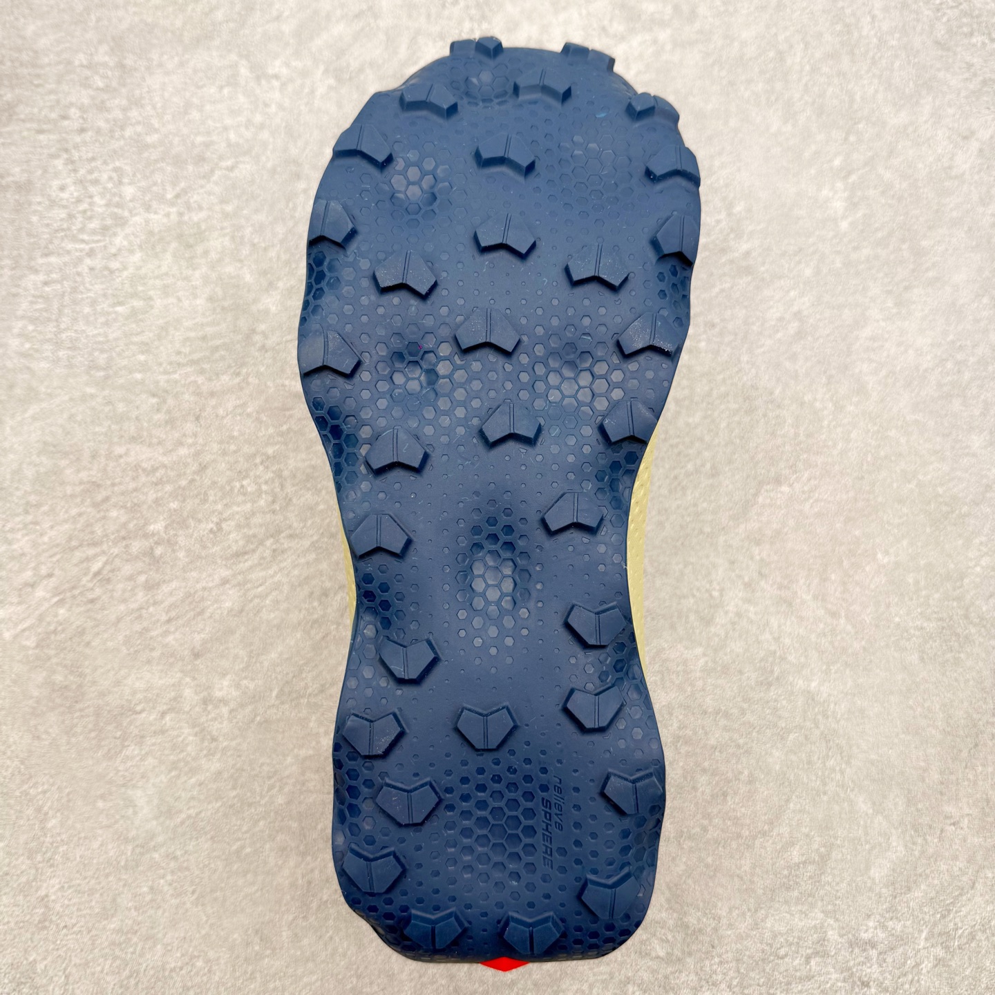 SALOMON萨洛蒙 ULTRA GLIDE 4 减震轻便透气舒适全地形 越野跑鞋 SALOMON诞生于