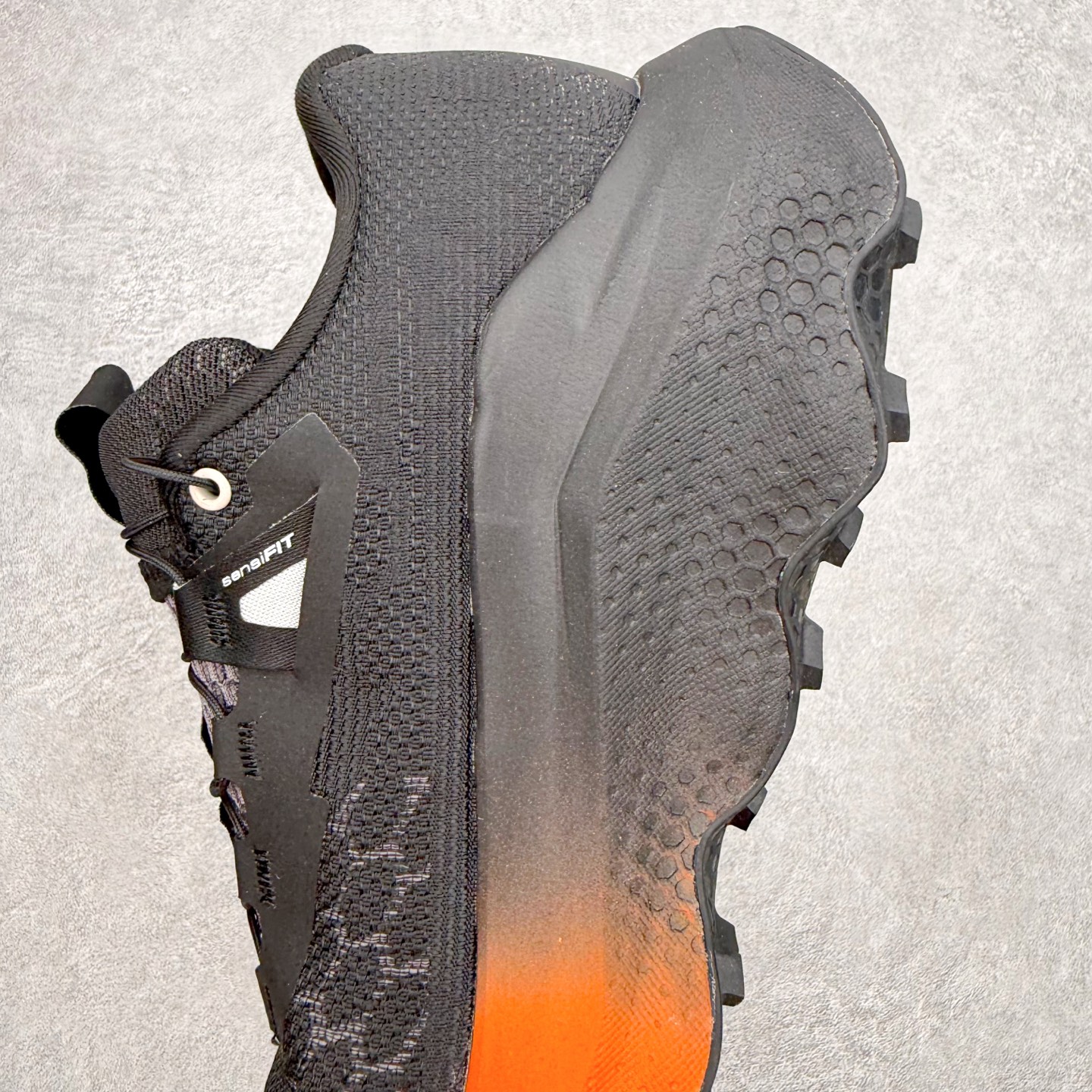 SALOMON萨洛蒙 ULTRA GLIDE 4 减震轻便透气舒适全地形 越野跑鞋 SALOMON诞生于