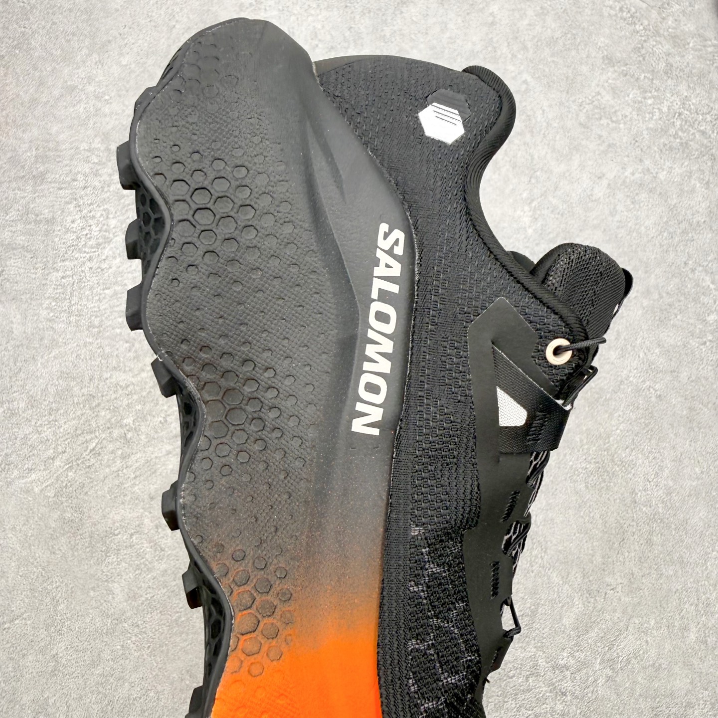 SALOMON萨洛蒙 ULTRA GLIDE 4 减震轻便透气舒适全地形 越野跑鞋 SALOMON诞生于