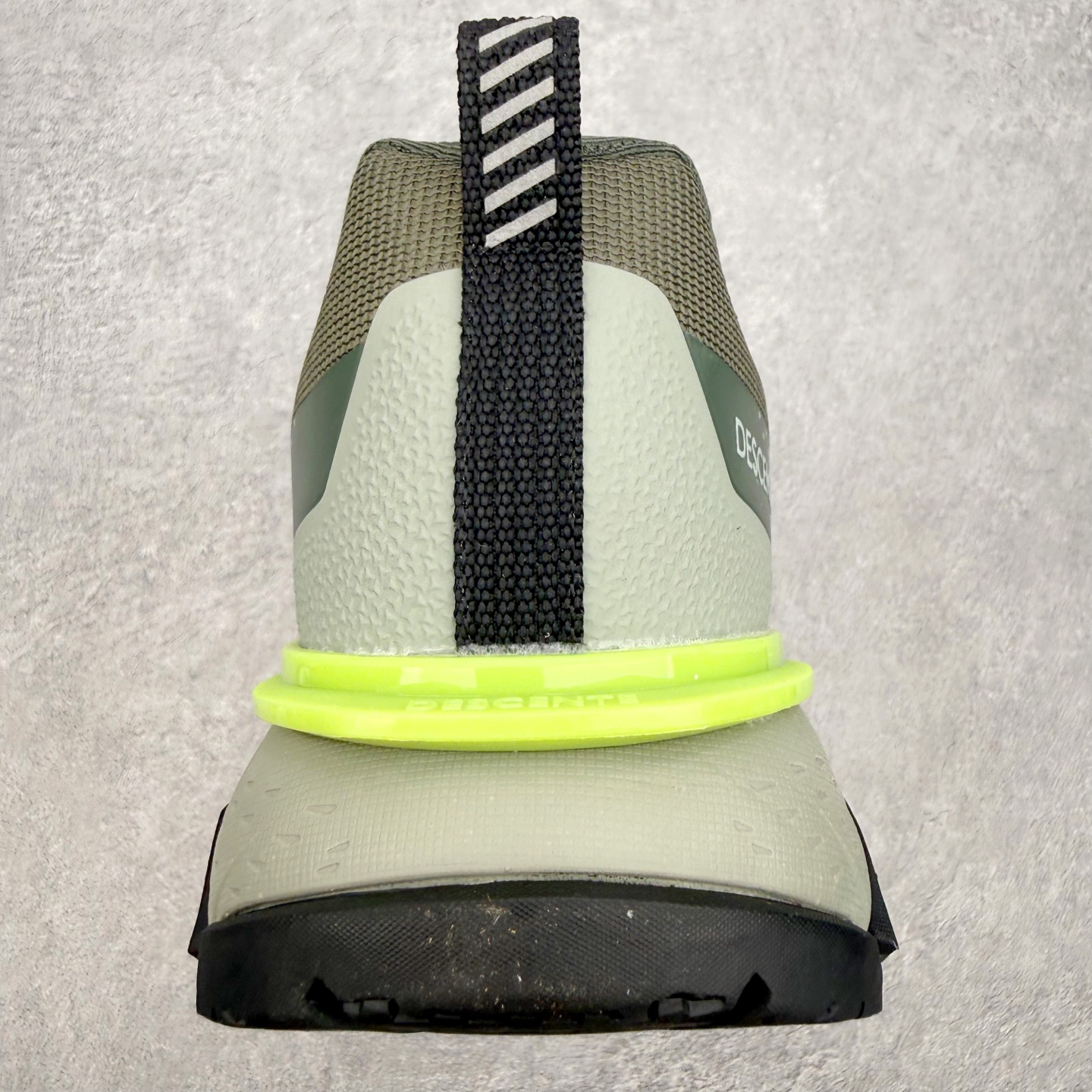 DESCENTE SKI STYLE SNOW RIDE 迪桑特舒适防滑耐磨低帮生活休闲鞋 DESCEN