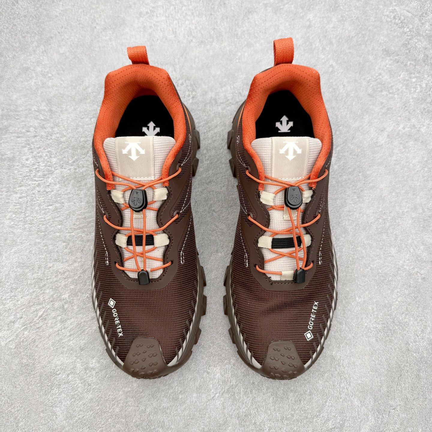 DESCENTE SKI STYLE SNOW RIDE 迪桑特舒适防滑耐磨低帮生活休闲鞋 DESCEN