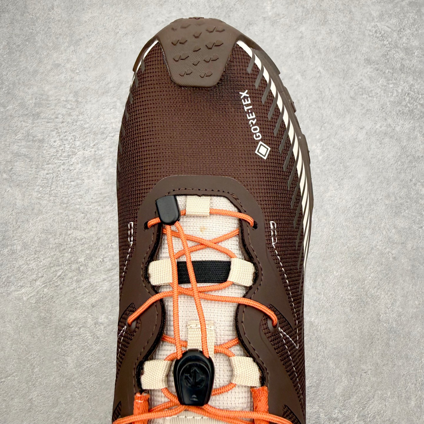 DESCENTE SKI STYLE SNOW RIDE 迪桑特舒适防滑耐磨低帮生活休闲鞋 DESCEN