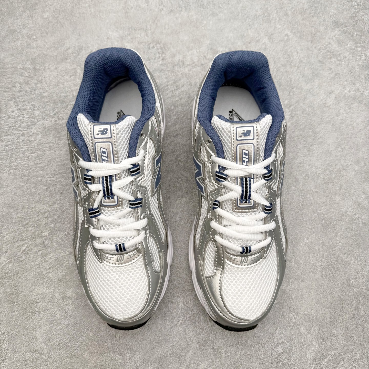 New Balance MR740 NB新百伦系列复古老爹风休闲运动慢跑鞋 采用轻质牛剖革拼接透气网眼衬