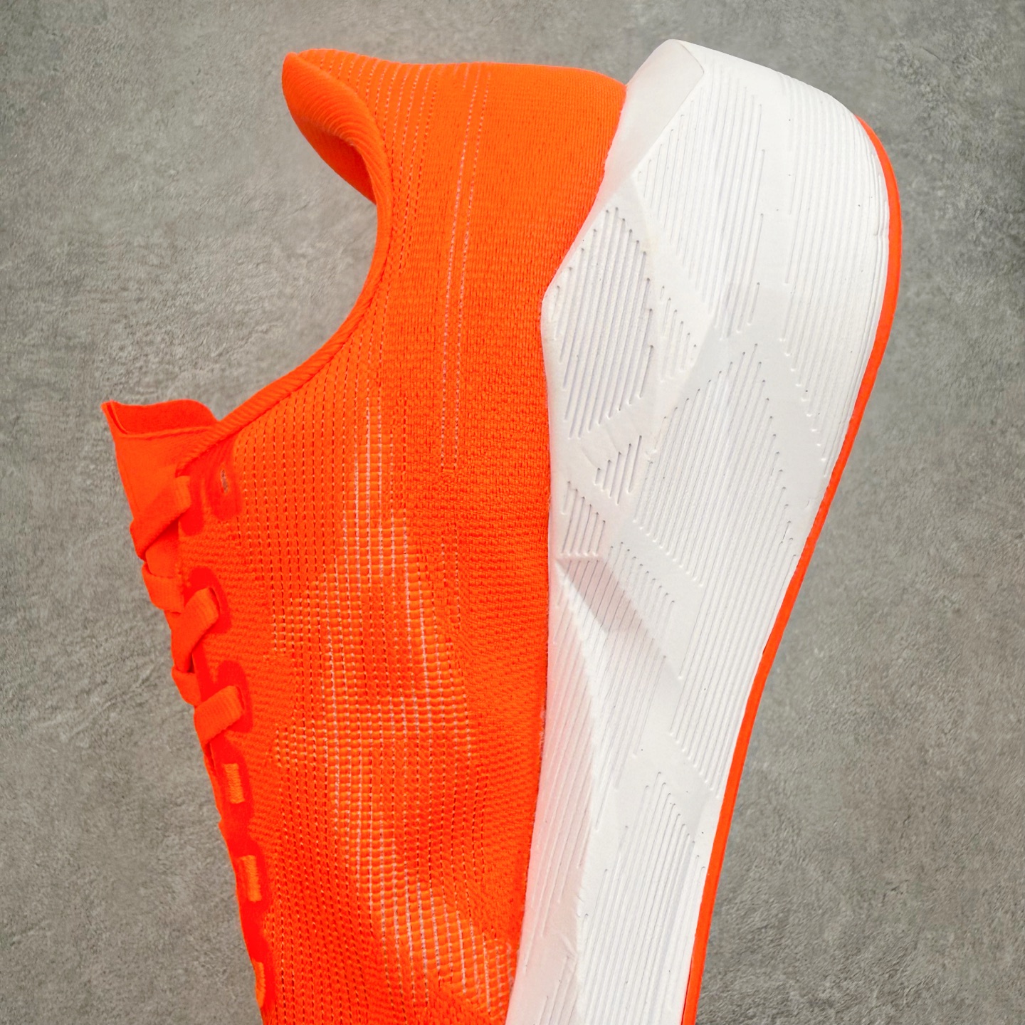 ASICS NOVABLAST 6 舒适百搭低帮马拉松训练竞速跑步鞋 ASICS(亚瑟士)是日本实业家鬼 ASICS NOVABLAST 6 舒适百搭低帮马拉松训练竞速跑步鞋 ASICS(亚瑟士)是日本实业家鬼