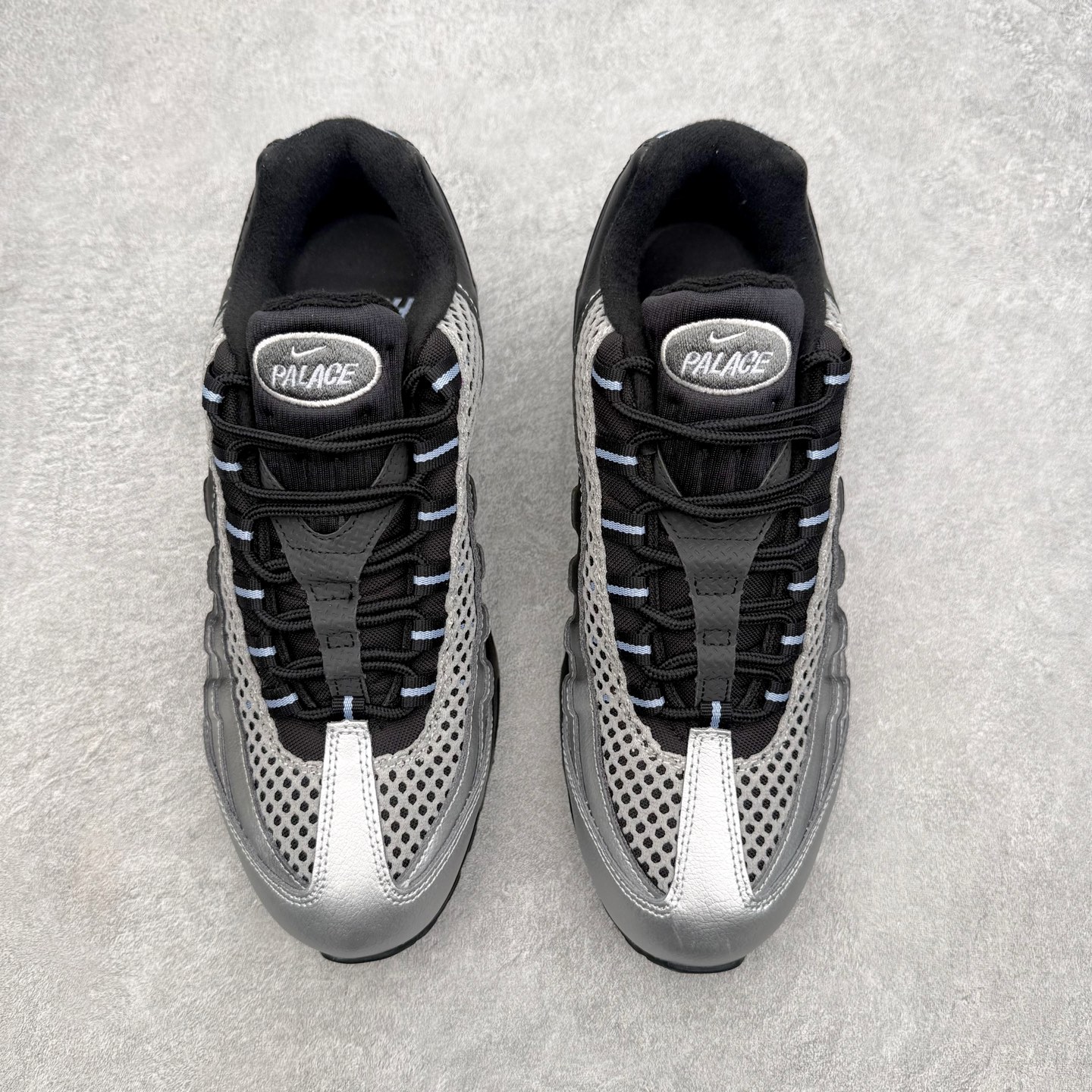 Palace x NK Air Max 95 复古减震气垫跑鞋 联名银黑 IQ7708-095 经典重温
