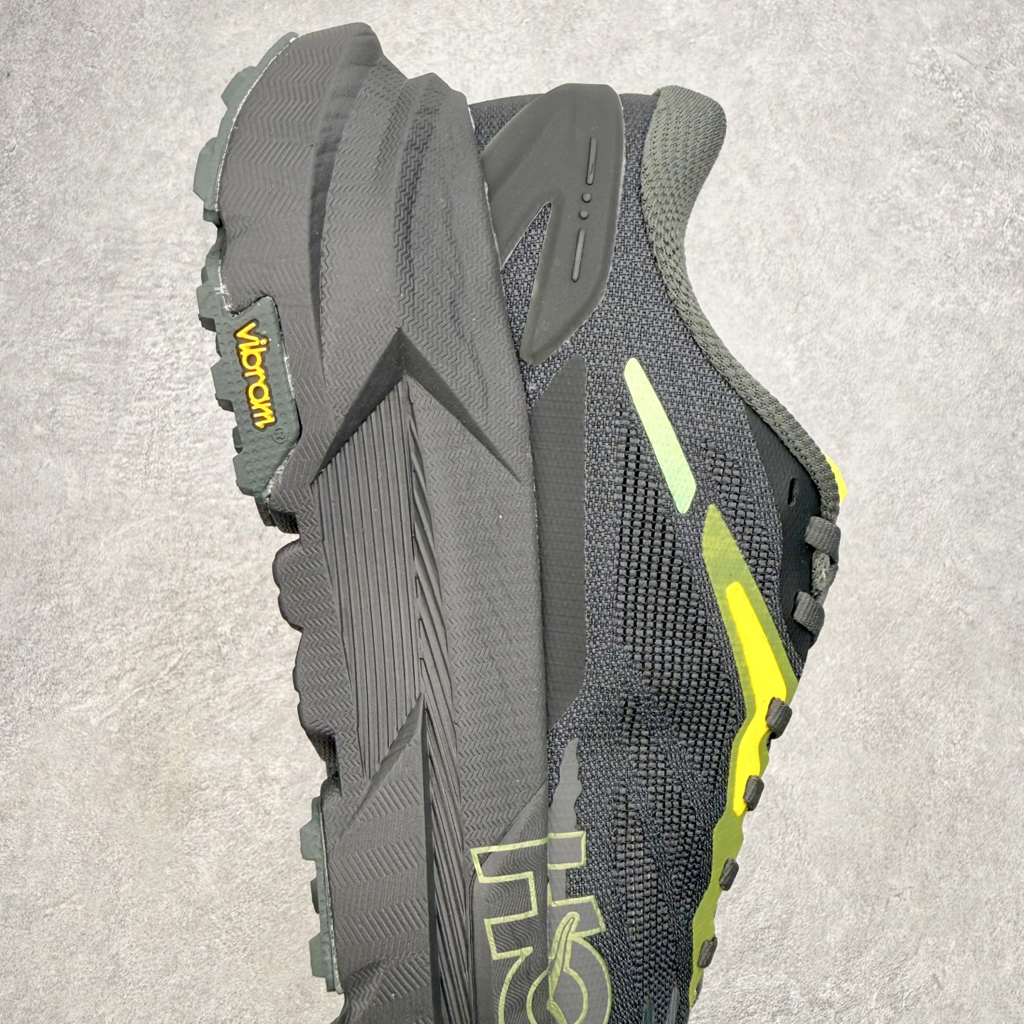 HOKA ONE ONE Mafate X 舒适轻盈低帮休闲越野跑步鞋 HOKA ONE ONE是来自美