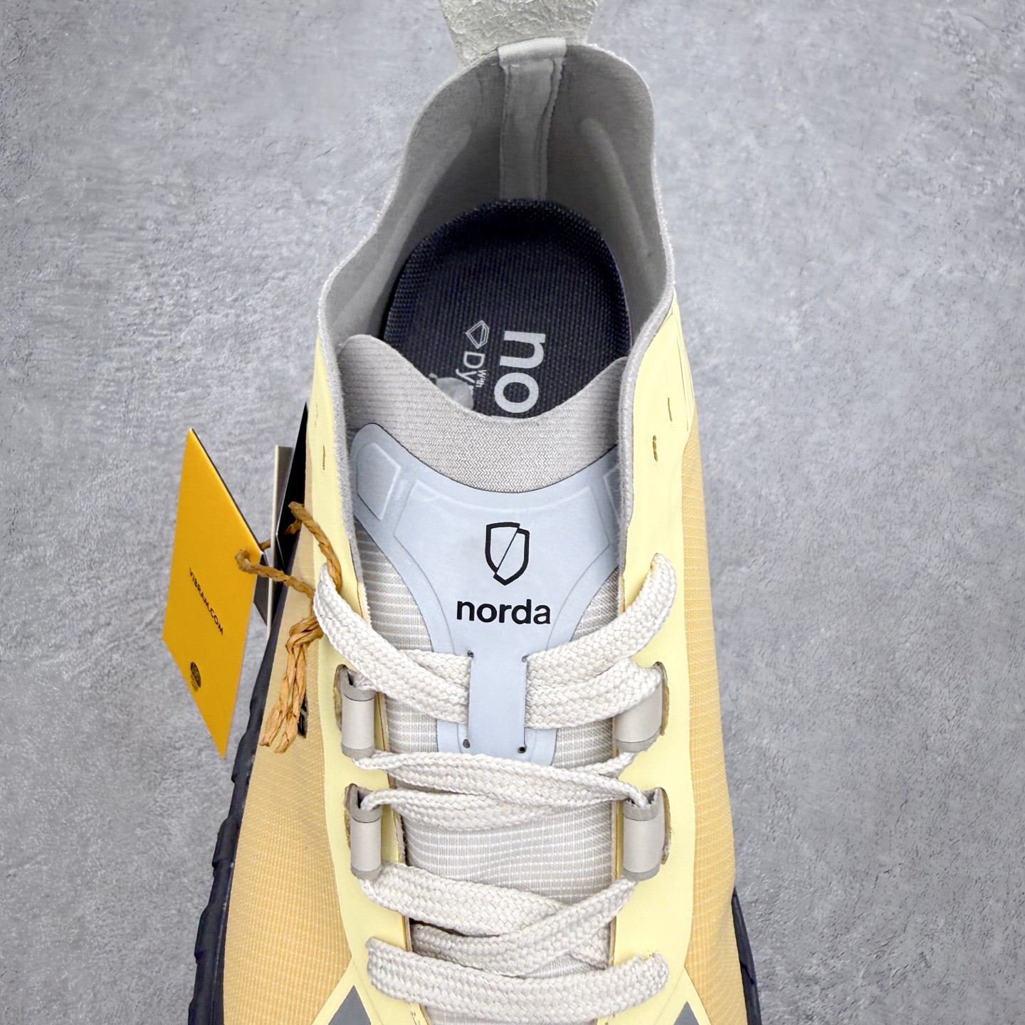 ＃纯原 NORDA 001 G+ 轻便户外运动舒适防滑耐磨低帮跑步鞋 Norda是一个来自加拿大的品牌，