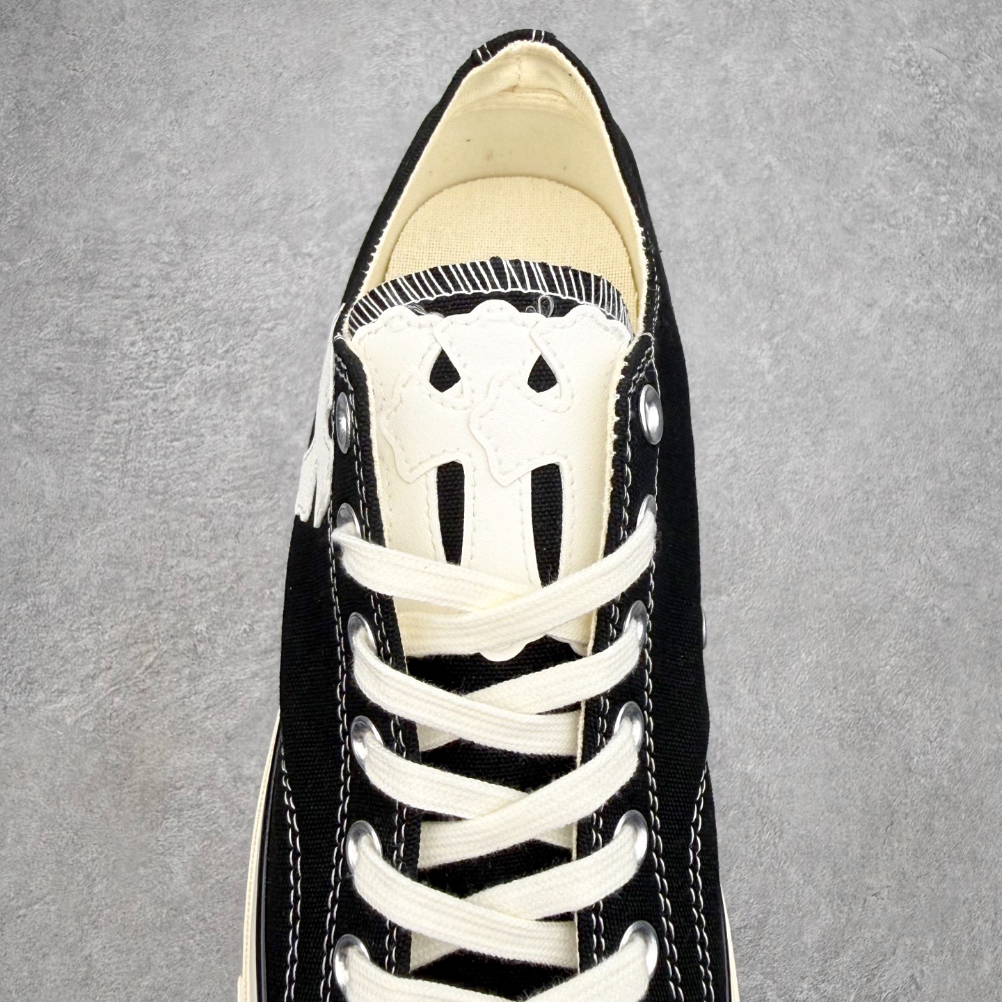 Chrome Hearts x Converse 1970s克罗心联名 复古银饰休闲帆布鞋采用经典70s
