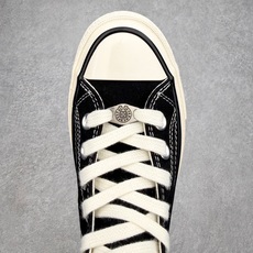 Chrome Hearts x Converse 1970s克罗心联名 复古银饰休闲帆布鞋采用经典70s Chrome Hearts x Converse 1970s克罗心联名 复古银饰休闲帆布鞋采用经典70s
