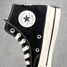 Chrome Hearts x Converse 1970s克罗心联名 复古银饰休闲帆布鞋采用经典70s Chrome Hearts x Converse 1970s克罗心联名 复古银饰休闲帆布鞋采用经典70s