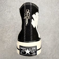 Chrome Hearts x Converse 1970s克罗心联名 复古银饰休闲帆布鞋采用经典70s Chrome Hearts x Converse 1970s克罗心联名 复古银饰休闲帆布鞋采用经典70s