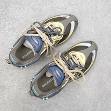 BALENCIAGA 巴黎世家Radar拼色网面运动休闲鞋产品概述本款为巴黎世家2026夏季女士Rada BALENCIAGA 巴黎世家Radar拼色网面运动休闲鞋产品概述本款为巴黎世家2026夏季女士Rada