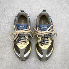 BALENCIAGA 巴黎世家Radar拼色网面运动休闲鞋产品概述本款为巴黎世家2026夏季女士Rada BALENCIAGA 巴黎世家Radar拼色网面运动休闲鞋产品概述本款为巴黎世家2026夏季女士Rada