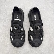 ECCO爱步户外休闲凉鞋 运动包头沙滩鞋凉鞋 新款舒适透气鞋 越野系列 鞋面采用多种材质拼接 透气面料 ECCO爱步户外休闲凉鞋 运动包头沙滩鞋凉鞋 新款舒适透气鞋 越野系列 鞋面采用多种材质拼接 透气面料