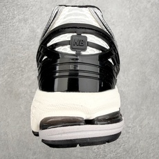 New Balance M1906R NB新百伦系列复古老爹风休闲运动慢跑鞋 日韩出口特供订单 全网最全 New Balance M1906R NB新百伦系列复古老爹风休闲运动慢跑鞋 日韩出口特供订单 全网最全