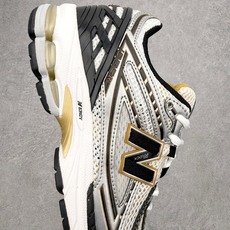 New Balance M1906R NB新百伦系列复古老爹风休闲运动慢跑鞋 日韩出口特供订单 全网最全 New Balance M1906R NB新百伦系列复古老爹风休闲运动慢跑鞋 日韩出口特供订单 全网最全