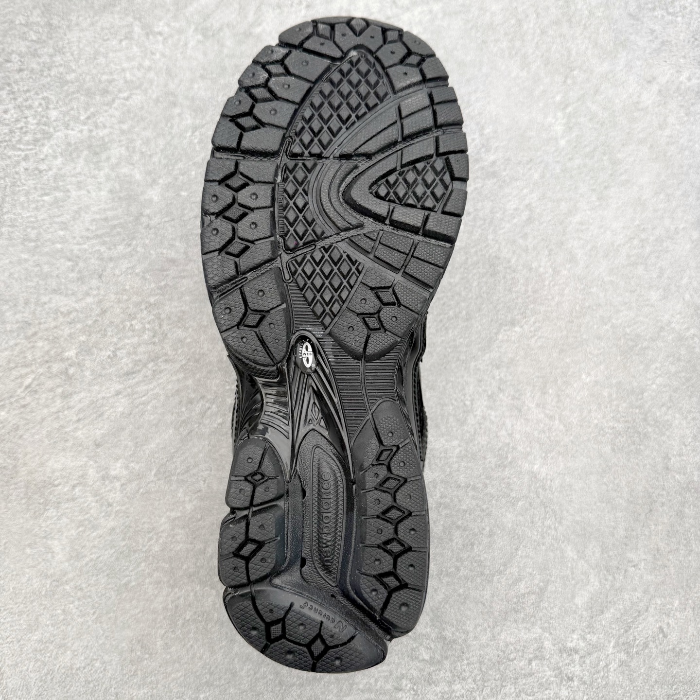 New Balance M1906R NB新百伦系列复古老爹风休闲运动慢跑鞋 日韩出口特供订单 全网最全 New Balance M1906R NB新百伦系列复古老爹风休闲运动慢跑鞋 日韩出口特供订单 全网最全