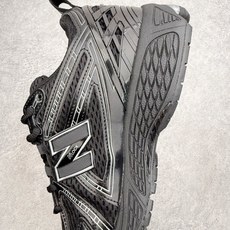 New Balance M1906R NB新百伦系列复古老爹风休闲运动慢跑鞋 日韩出口特供订单 全网最全 New Balance M1906R NB新百伦系列复古老爹风休闲运动慢跑鞋 日韩出口特供订单 全网最全
