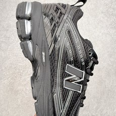 New Balance M1906R NB新百伦系列复古老爹风休闲运动慢跑鞋 日韩出口特供订单 全网最全 New Balance M1906R NB新百伦系列复古老爹风休闲运动慢跑鞋 日韩出口特供订单 全网最全