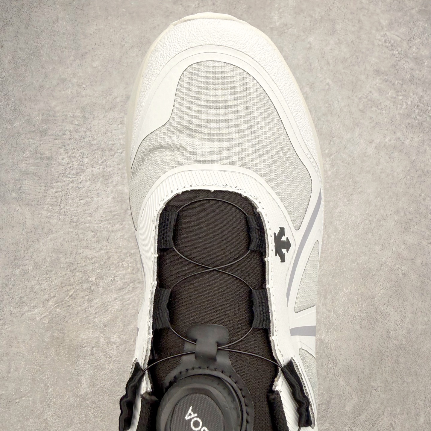 迪桑特DESCENTE RUNNING系列 LAVITATE 3.0 AIR WIRE 缓震舒适 BOA 迪桑特DESCENTE RUNNING系列 LAVITATE 3.0 AIR WIRE 缓震舒适 BOA