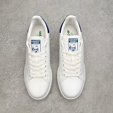AD Originals Stan Smith 史密斯经典小白鞋板鞋一、基础信息• 官方名称:Stan AD Originals Stan Smith 史密斯经典小白鞋板鞋一、基础信息• 官方名称:Stan