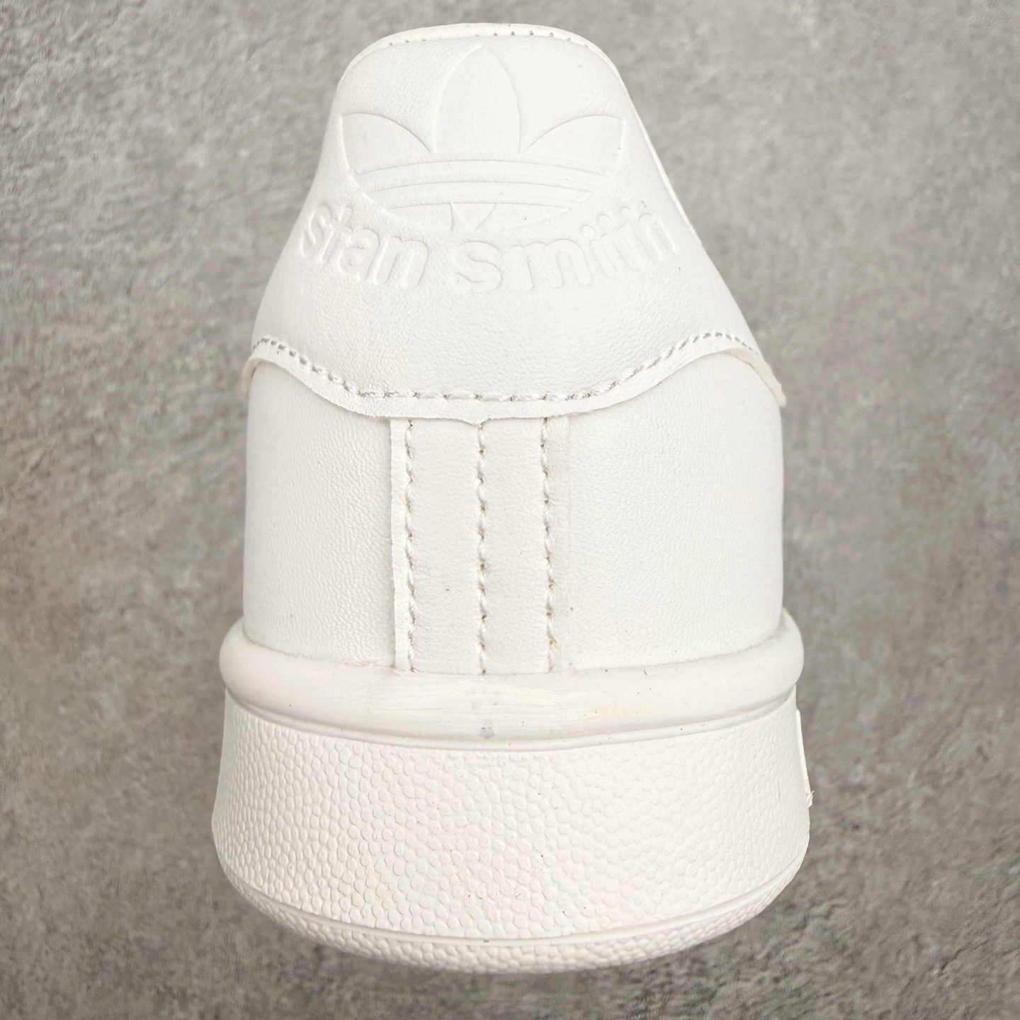 AD Originals Stan Smith 史密斯经典小白鞋板鞋一、基础信息• 官方名称：Stan 