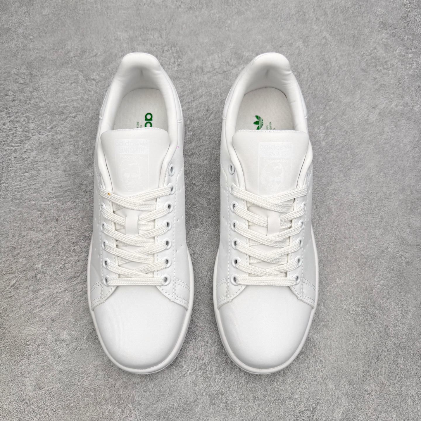AD Originals Stan Smith 史密斯经典小白鞋板鞋一、基础信息• 官方名称：Stan 