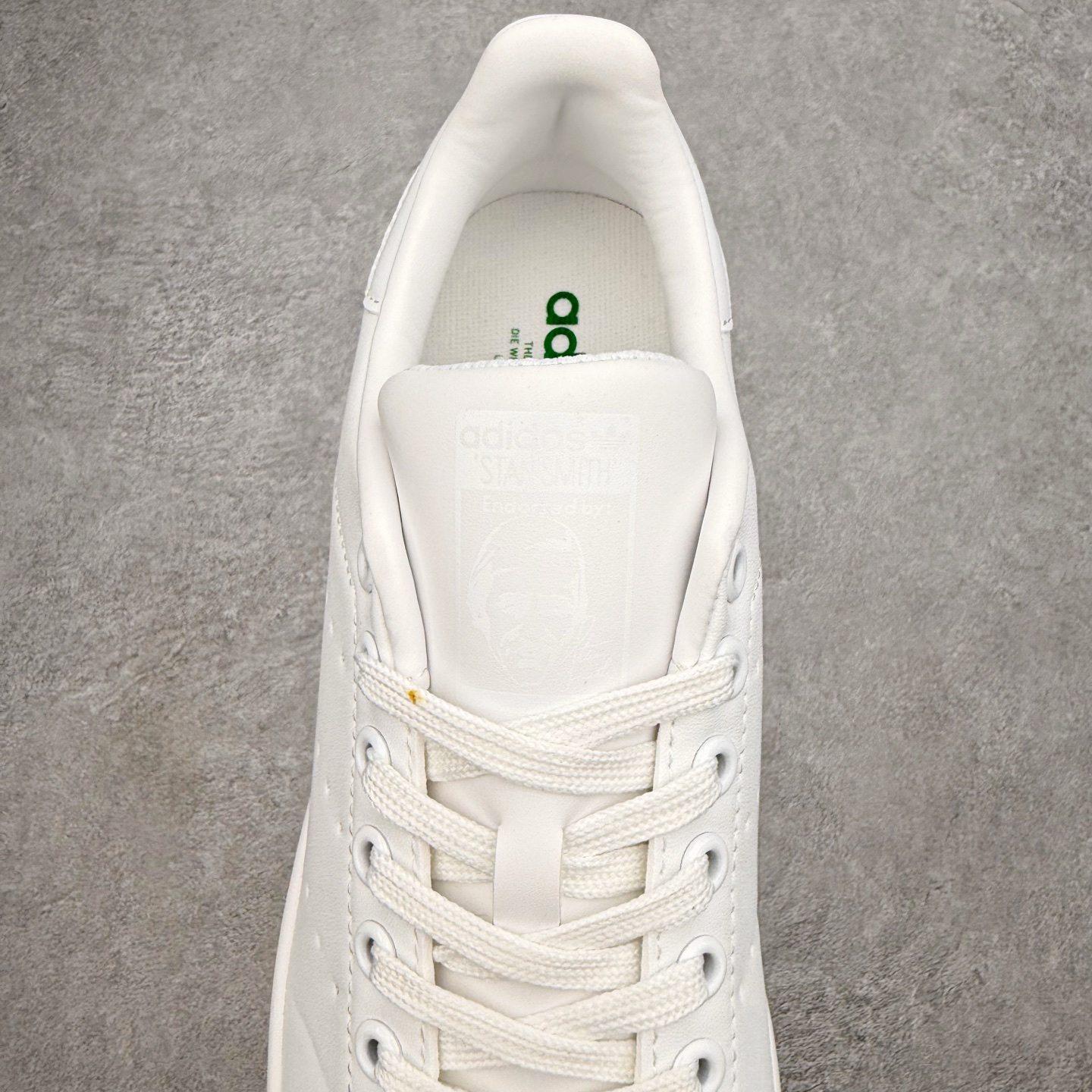 AD Originals Stan Smith 史密斯经典小白鞋板鞋一、基础信息• 官方名称：Stan 