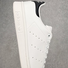 AD Originals Stan Smith 史密斯经典小白鞋板鞋一、基础信息• 官方名称:Stan AD Originals Stan Smith 史密斯经典小白鞋板鞋一、基础信息• 官方名称:Stan